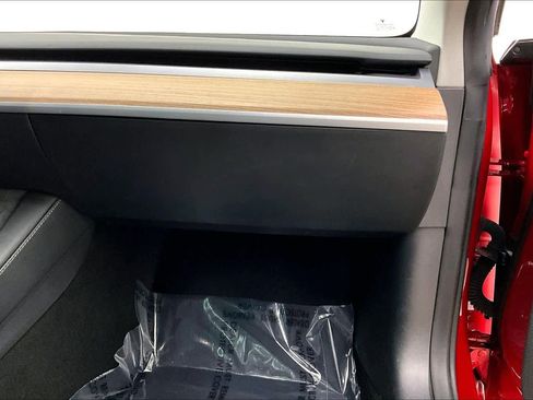 Used 2023 Tesla Model 3 Standard Range image 18