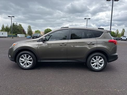 Used 2015 Toyota RAV4 Limited AWD/4WD image 4