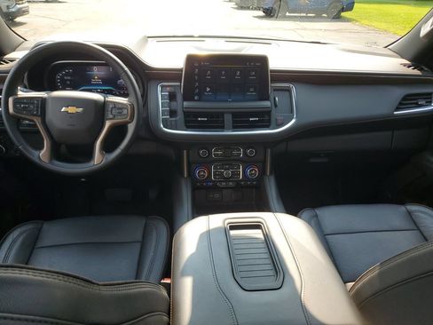 Used 2023 Chevrolet Tahoe High Country w/ Premium Package 2 AWD/4WD image 12