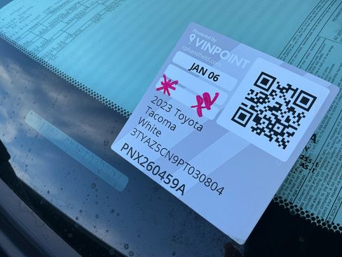 Certified 2023 Toyota Tacoma TRD Off-Road image 25