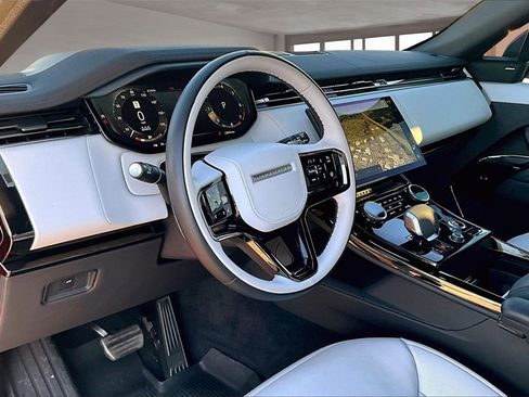 Used 2023 Land Rover Range Rover Sport SE Dynamic image 13