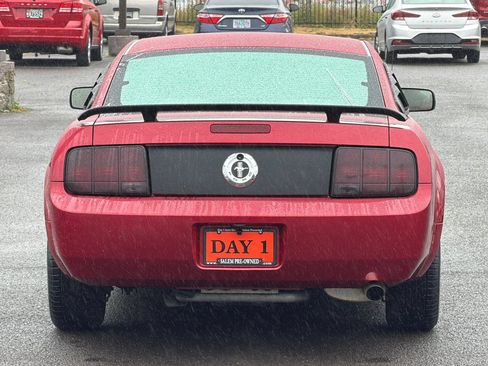 Used 2005 Ford Mustang Premium RWD image 6