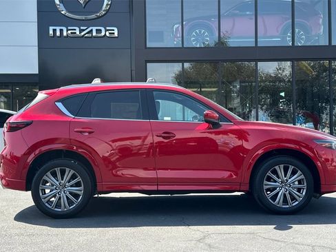 New 2025 MAZDA CX-5 Signature image 4