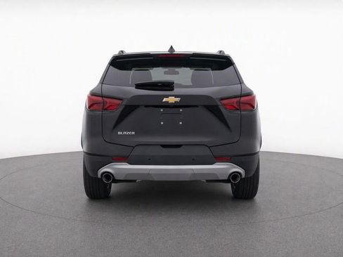 Used 2020 Chevrolet Blazer LT w/ Sound & Technology Package FWD image 4