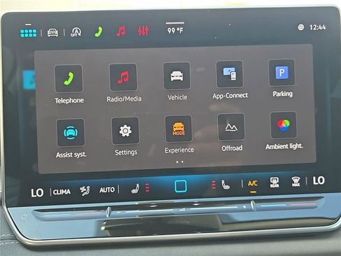 New 2026 Volkswagen Tiguan SE image 16