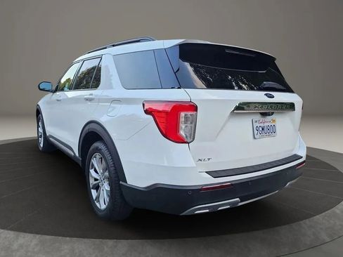 Used 2023 Ford Explorer XLT w/ Equipment Group 202A image 5