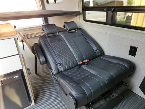 Used 2024 Mercedes-Benz Sprinter 2500 image 18