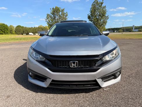 Used 2017 Honda Civic EX-T image 8