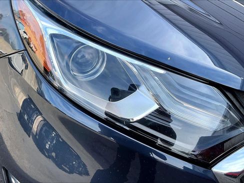 Used 2018 Chevrolet Equinox LT w/ Sun & Infotainment Package image 27