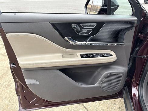 Used 2020 Lincoln Corsair FWD image 32