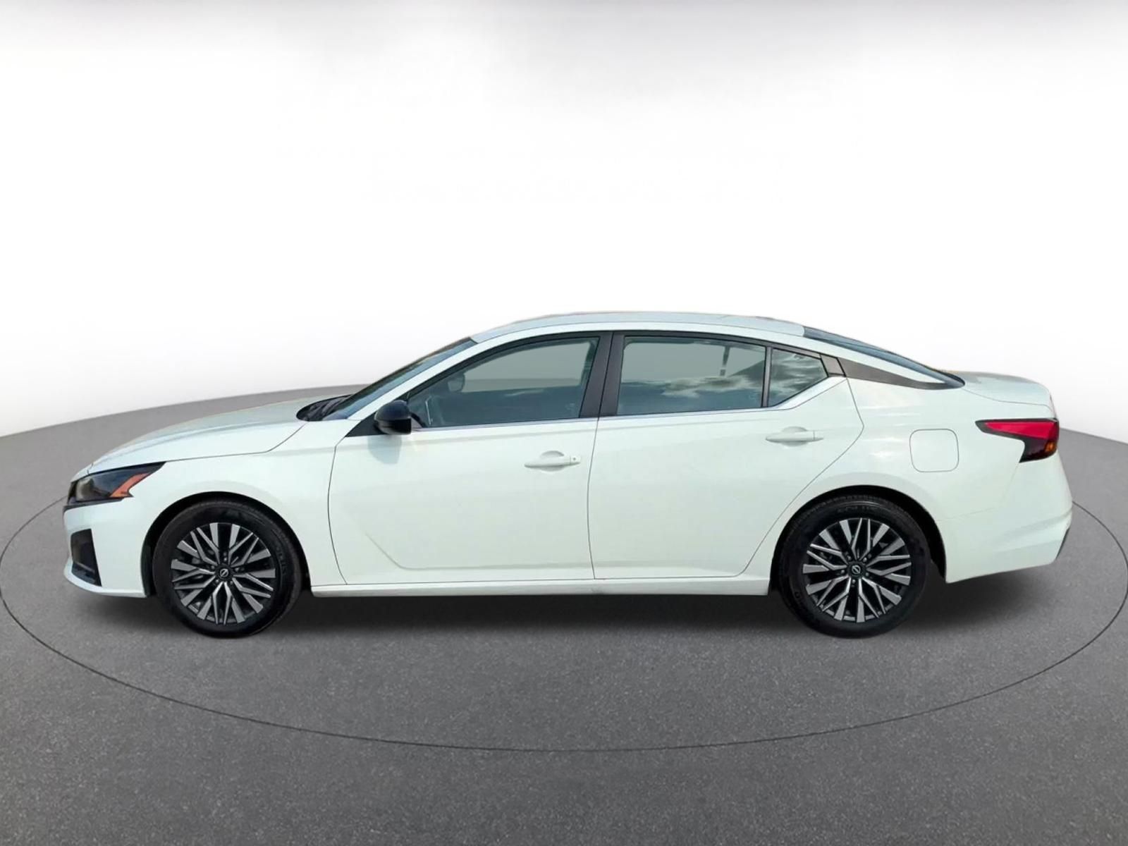Used 2026 Nissan Altima 2.5 SV FWD image 8
