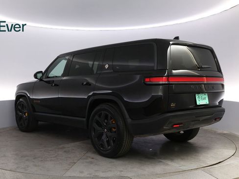Used 2025 Rivian R1S Premium AWD/4WD image 17