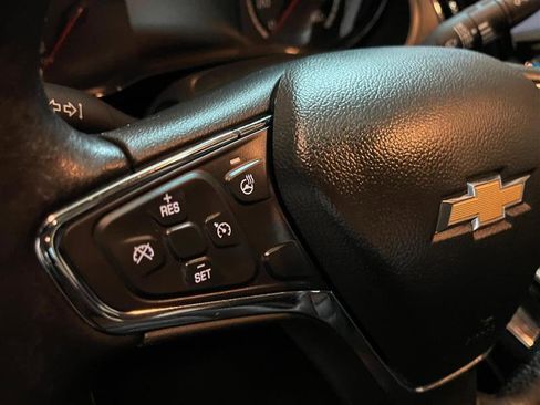 Used 2017 Chevrolet Cruze LT image 20