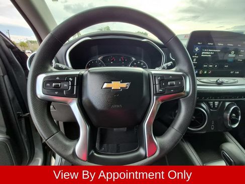 Used 2025 Chevrolet Blazer LT FWD image 23
