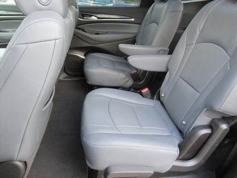 Used 2020 Buick Enclave Essence w/ Sound and Sites Package image 29