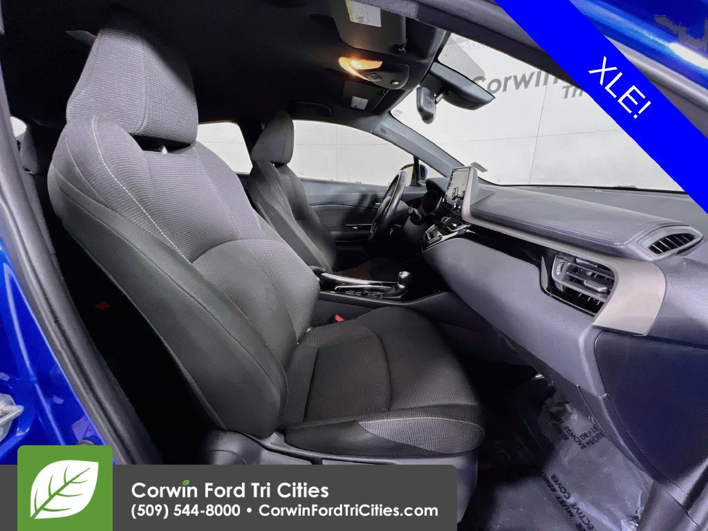 Used 2019 Toyota C-HR XLE FWD image 16