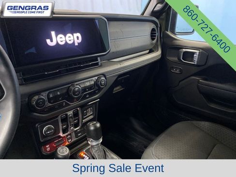Used 2024 Jeep Wrangler Unlimited Rubicon 4xe w/ Technology Group AWD/4WD image 14