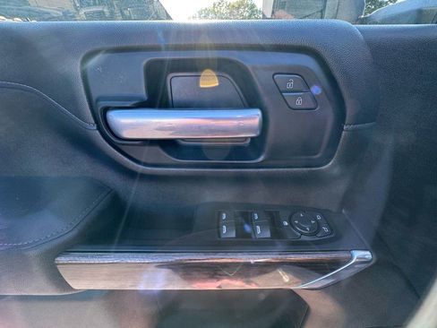 Used 2021 Chevrolet Silverado 2500 LT w/ Z71 Off-Road Package image 16