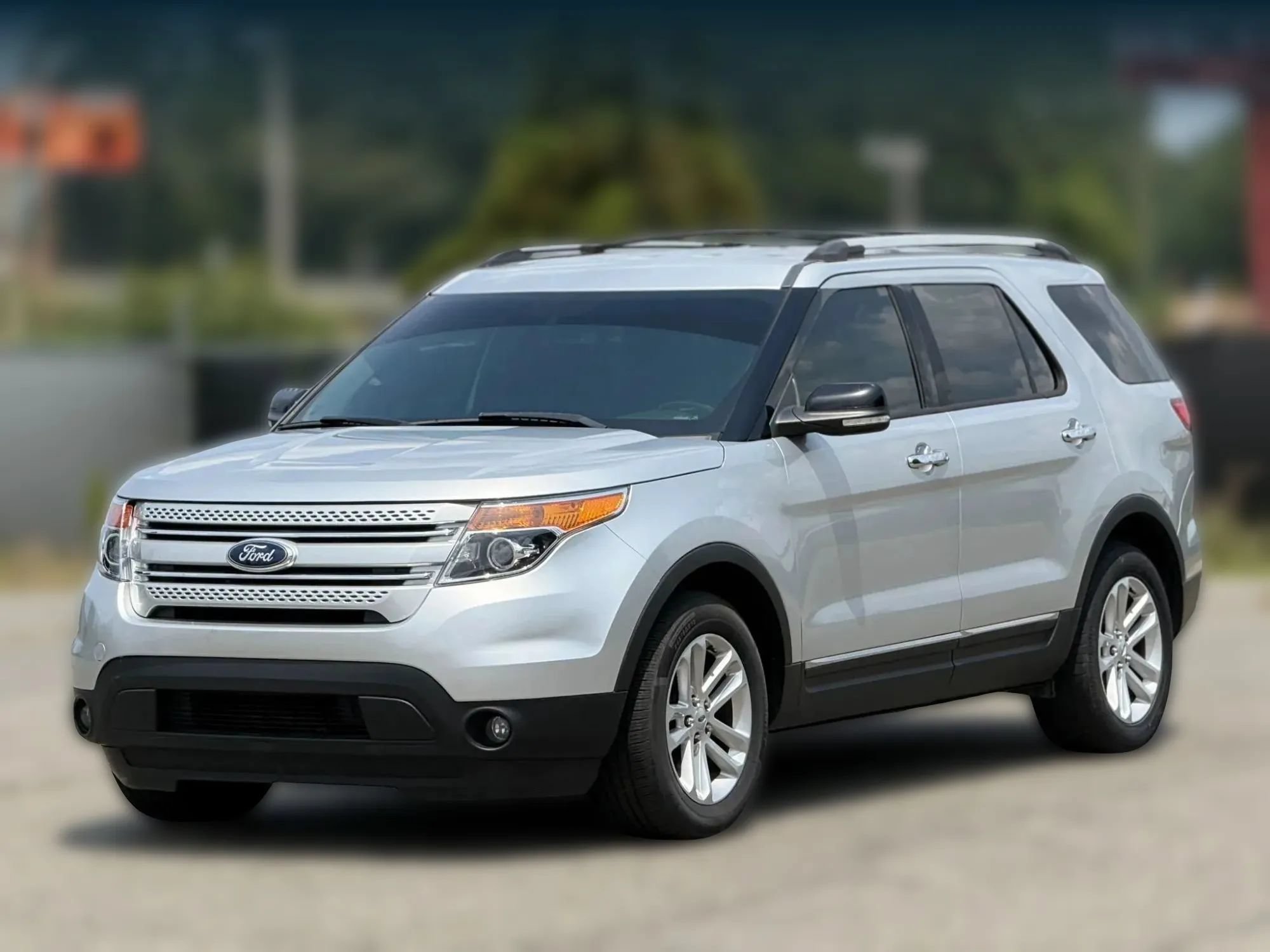 Used 2015 Ford Explorer XLT w/ Equipment Group 201A AWD/4WD image 6