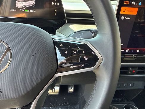 New 2025 Volkswagen ID. Buzz Pro S image 13