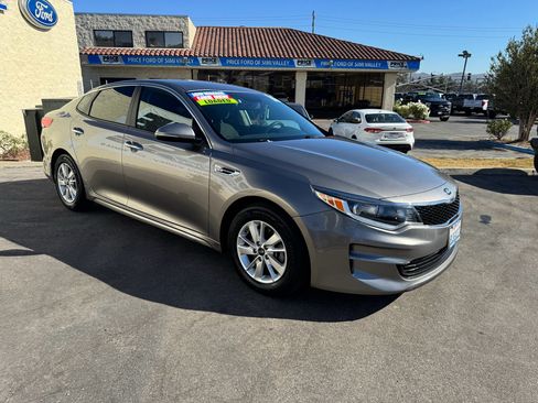 Used 2016 Kia Optima LX FWD image 3