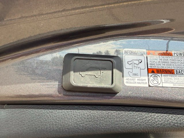 Used 2014 Toyota RAV4 Limited w/ Technology Package AWD/4WD image 37