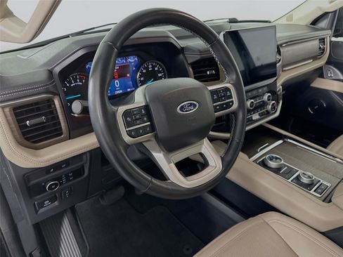 Used 2024 Ford Expedition Max Limited image 9