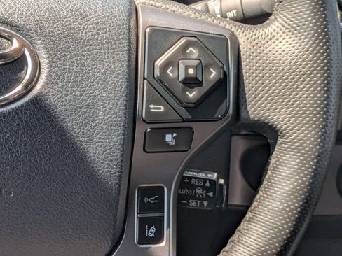 Used 2019 Toyota Tacoma TRD Sport AWD/4WD image 17
