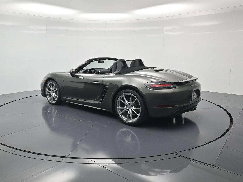 Used 2021 Porsche 718 Boxster RWD image 3