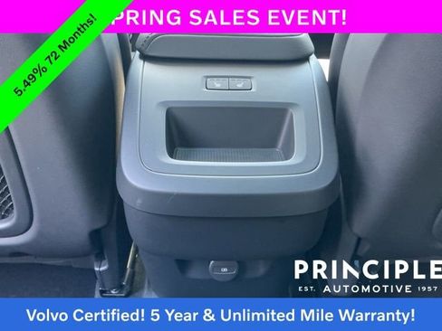 Certified 2025 Volvo XC60 B5 Core image 36