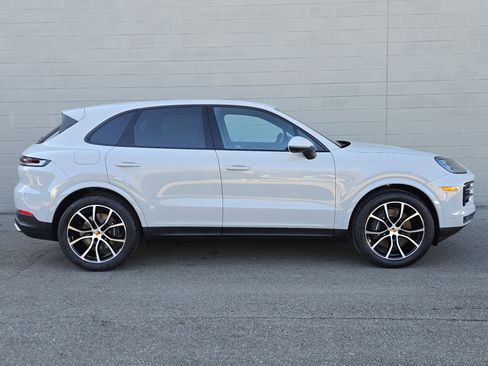 New 2026 Porsche Cayenne image 10