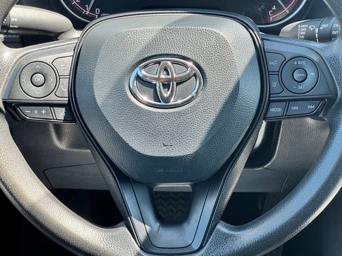 Used 2023 Toyota RAV4 XLE FWD image 20