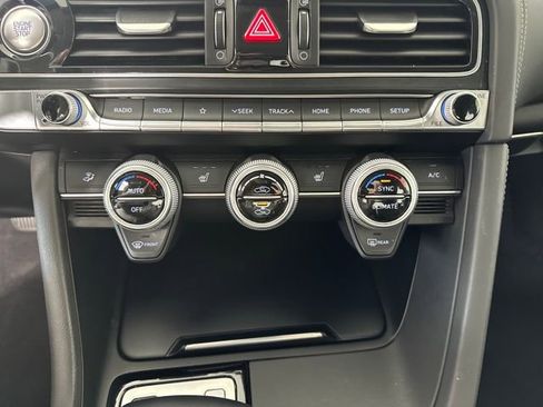 Used 2020 Genesis G70 2.0T image 23