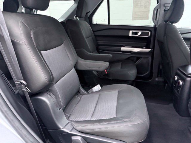 Used 2022 Ford Explorer XLT w/ Class IV Trailer Tow Package RWD image 19