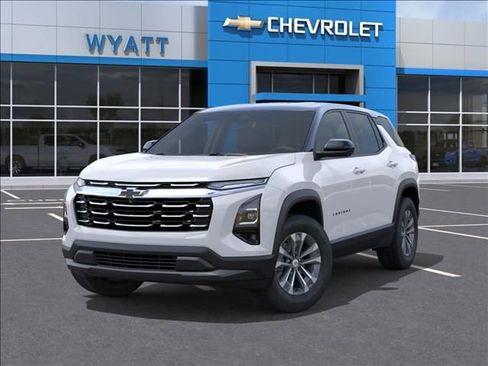 New 2026 Chevrolet Equinox LT w/ Convenience Package II AWD/4WD image 7