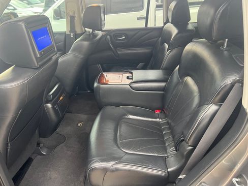 Used 2015 INFINITI QX80 2WD w/ Deluxe Technology Package image 13
