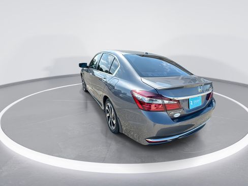 Used 2017 Honda Accord EX-L image 6