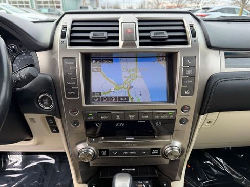 Used 2021 Lexus GX 460 Premium w/ Premium Package image 12