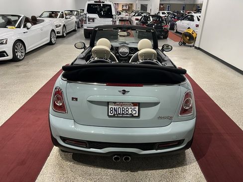 Used 2014 MINI Cooper S image 16