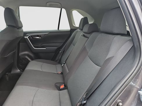 Used 2025 Toyota RAV4 XLE AWD/4WD image 42