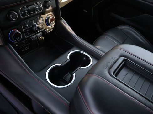 Used 2021 Chevrolet Suburban RST image 32