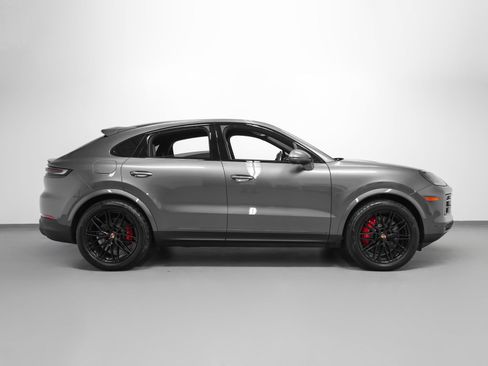 Certified 2026 Porsche Cayenne S AWD/4WD image 12