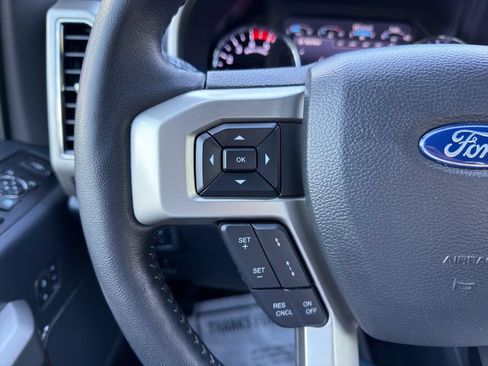 Used 2022 Ford F250 Lariat w/ Tremor Off-Road Package AWD/4WD image 29