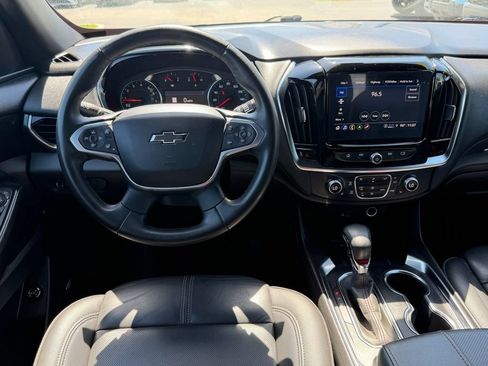 Used 2023 Chevrolet Traverse RS AWD/4WD image 14