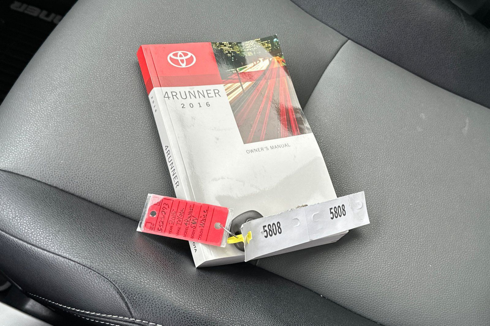 Used 2016 Toyota 4Runner SR5 Premium RWD image 10