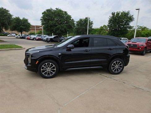 Used 2024 Cadillac XT4 Sport image 6