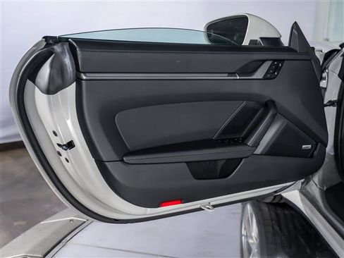 Used 2026 Porsche 911 Carrera RWD image 22