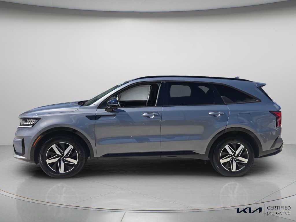 Certified 2023 Kia Sorento S FWD image 3