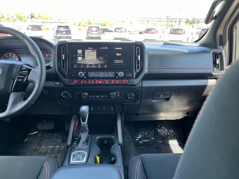 Used 2026 Nissan Frontier PRO-4X AWD/4WD image 23