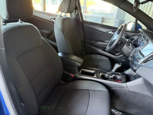 Used 2017 Chevrolet Cruze LT w/ Sun And Sound Package image 17